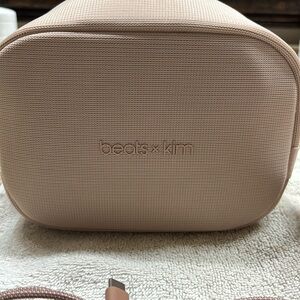 Beats - Kim Kardashian